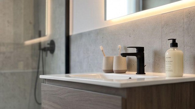 Consiga más espacio útil y mejores acabados con nuestra reforma de baños en Madrid - Imagen 1